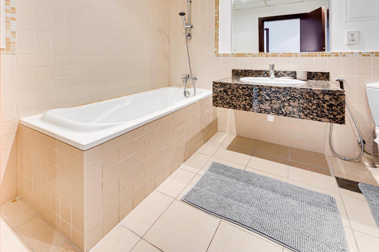 2 Bd Apartment In Bahar Jbr Dubaj Zewnętrze zdjęcie